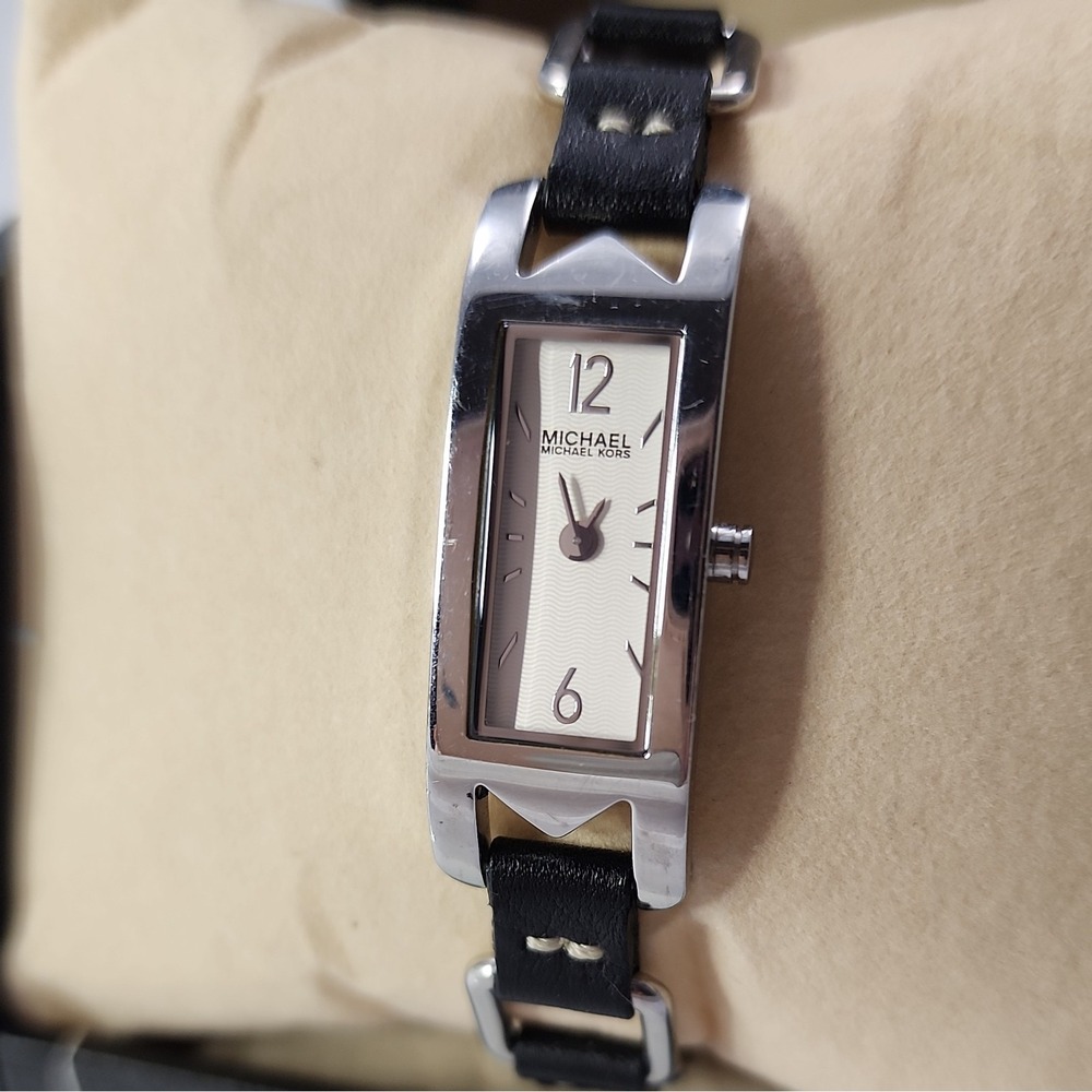 Michael Kors Vintage MK-2023 Ladies Watch Silver Black Linked 90s Rock